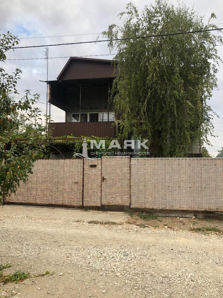 Дом 166.2 кв.м на участке 10 сот
