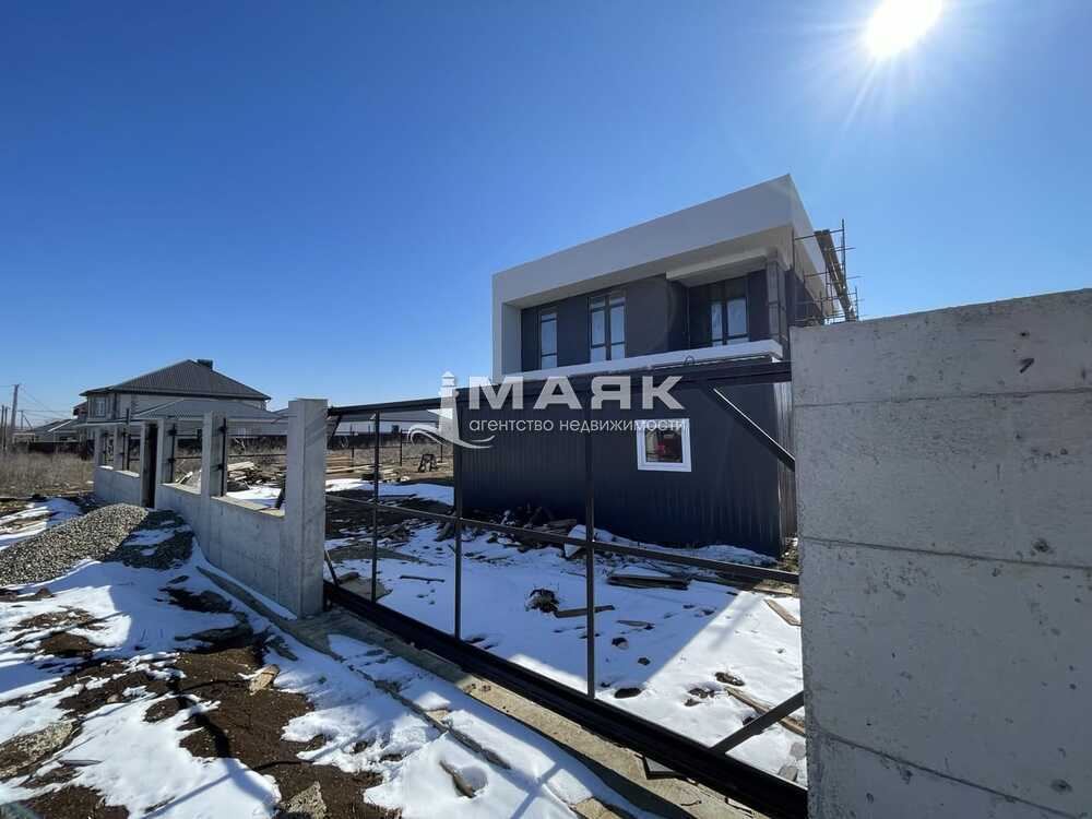 Дом 179 кв.м на участке 6 сот