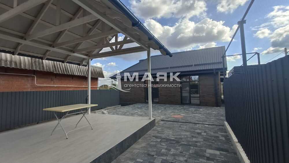 Дом 93.2 кв.м на участке 3 сот