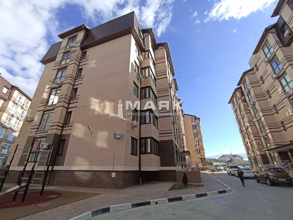 1-к. квартира 45 кв.м, 1/6