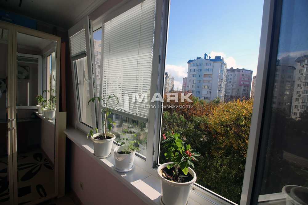 3-к. квартира 80 кв.м, 4/9