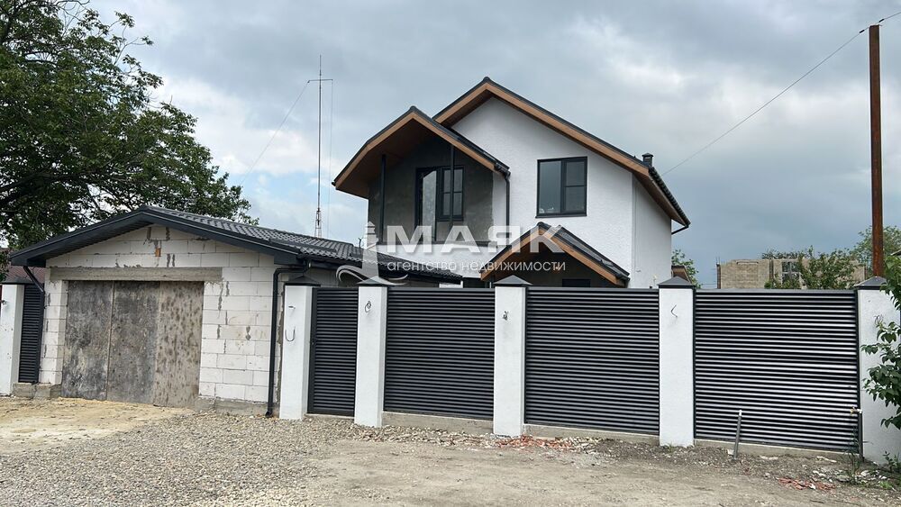 Дом 153 кв.м на участке 7 сот