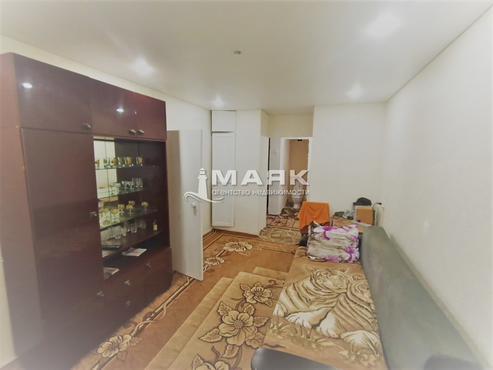 2-к. квартира 44 кв.м, 1/2