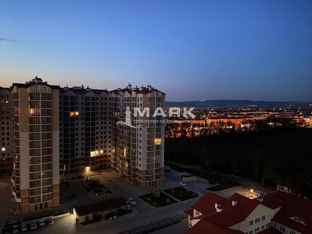 3-к. квартира 81.3 кв.м, 14/16