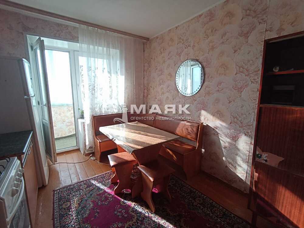 2-к. квартира 54 кв.м, 2/5