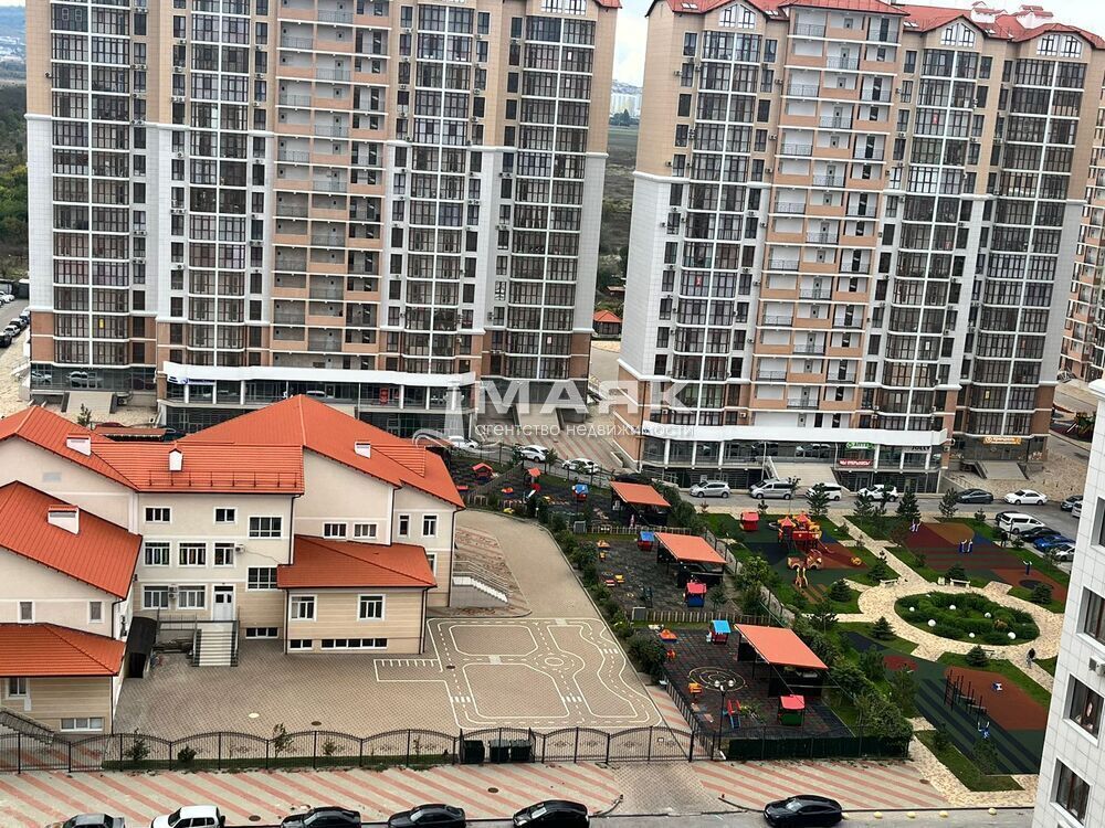 2-к. квартира 53 кв.м, 12/16