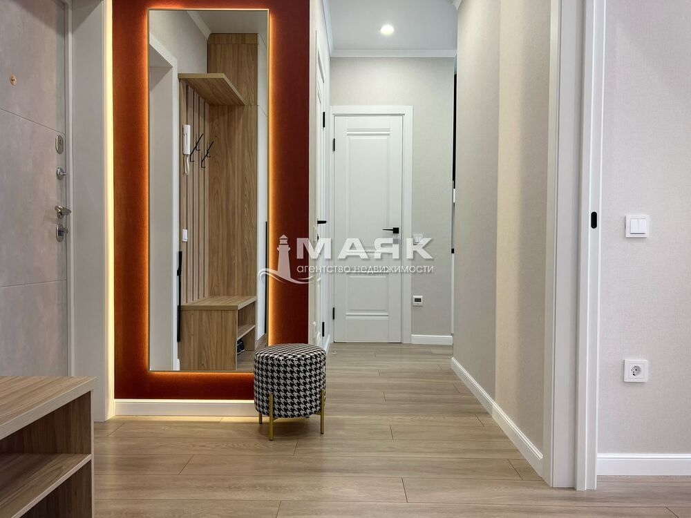 2-к. квартира 55 кв.м, 8/9