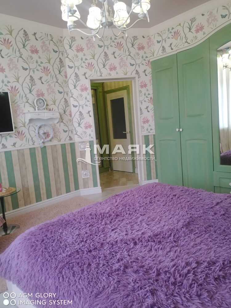 Дом 223 кв.м на участке 1 сот