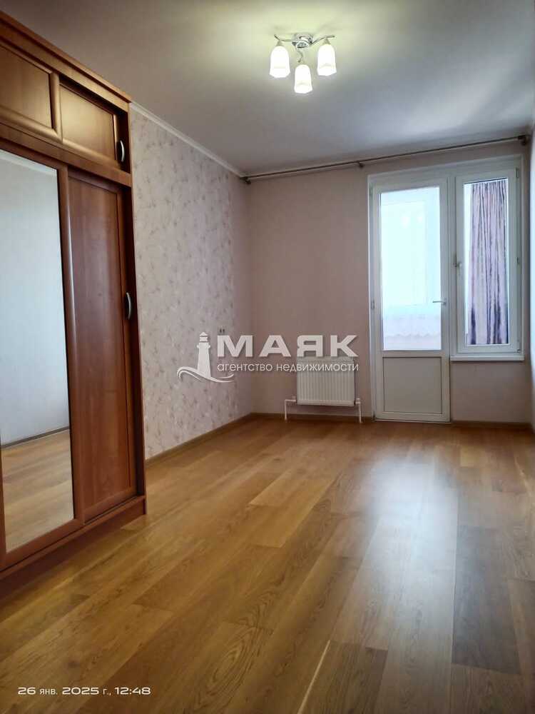 2-к. квартира 66 кв.м, 4/17