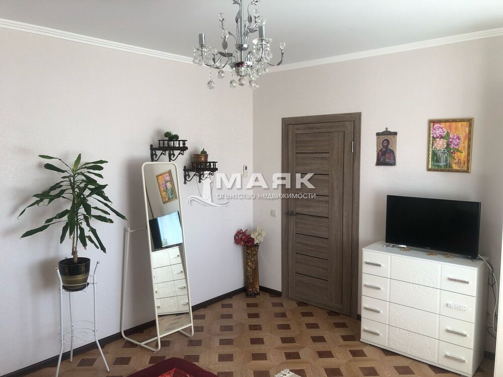 Дом 157.3 кв.м на участке 4.1 сот