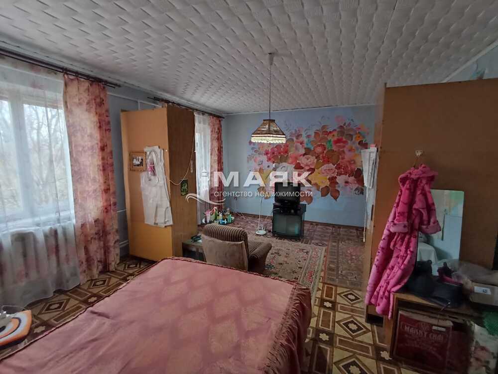 Дом 250 кв.м на участке 19 сот