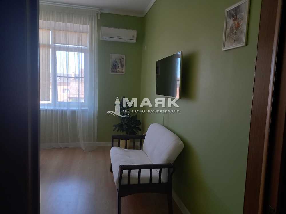 2-к. квартира 68 кв.м, 4/6