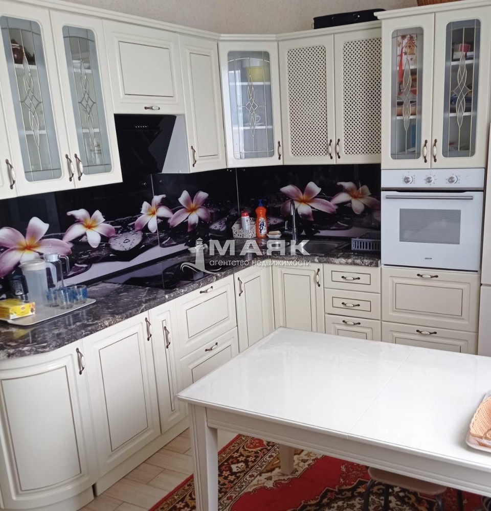 2-к. квартира 62 кв.м, 4/8