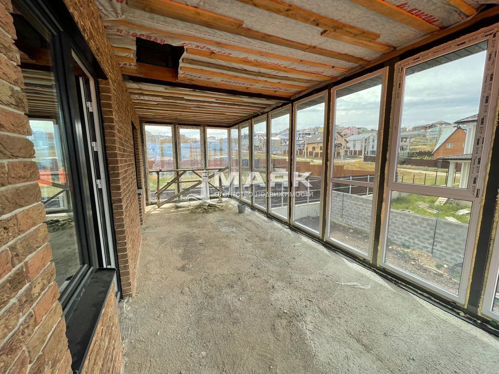 Дом 269 кв.м на участке 5.5 сот