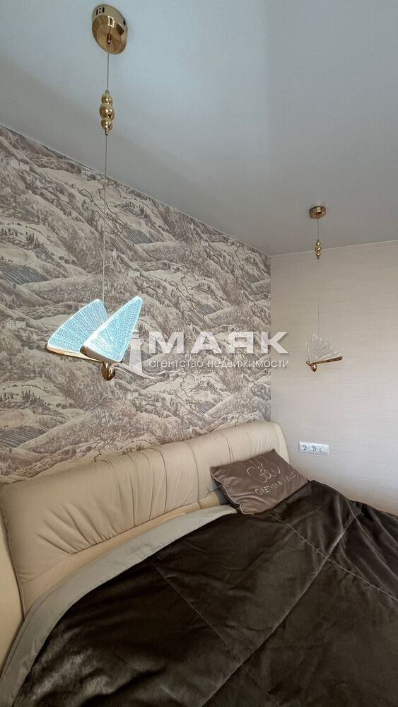 5-к. квартира 125.5 кв.м, 7/10