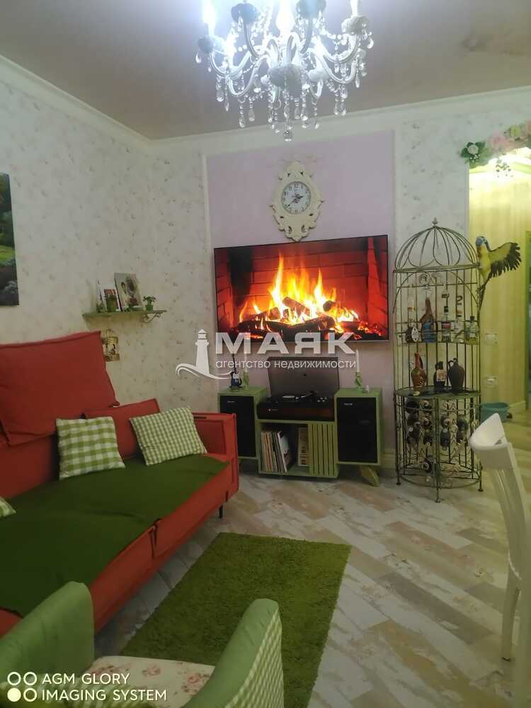 Дом 223 кв.м на участке 1 сот