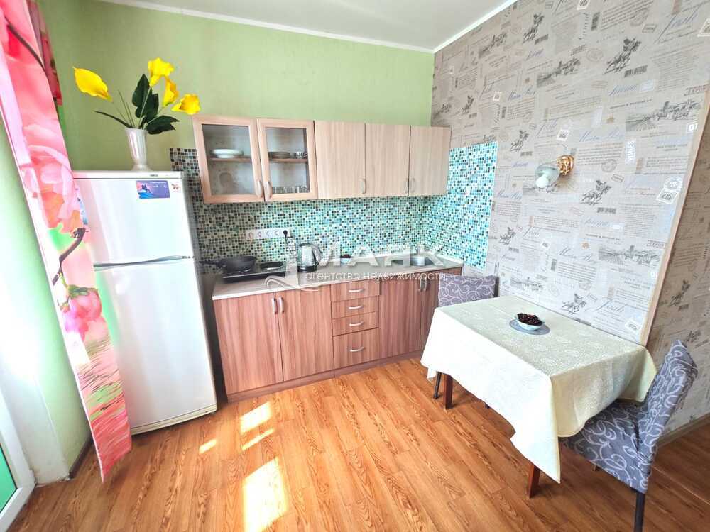 1-к. квартира 37.2 кв.м, 8/8