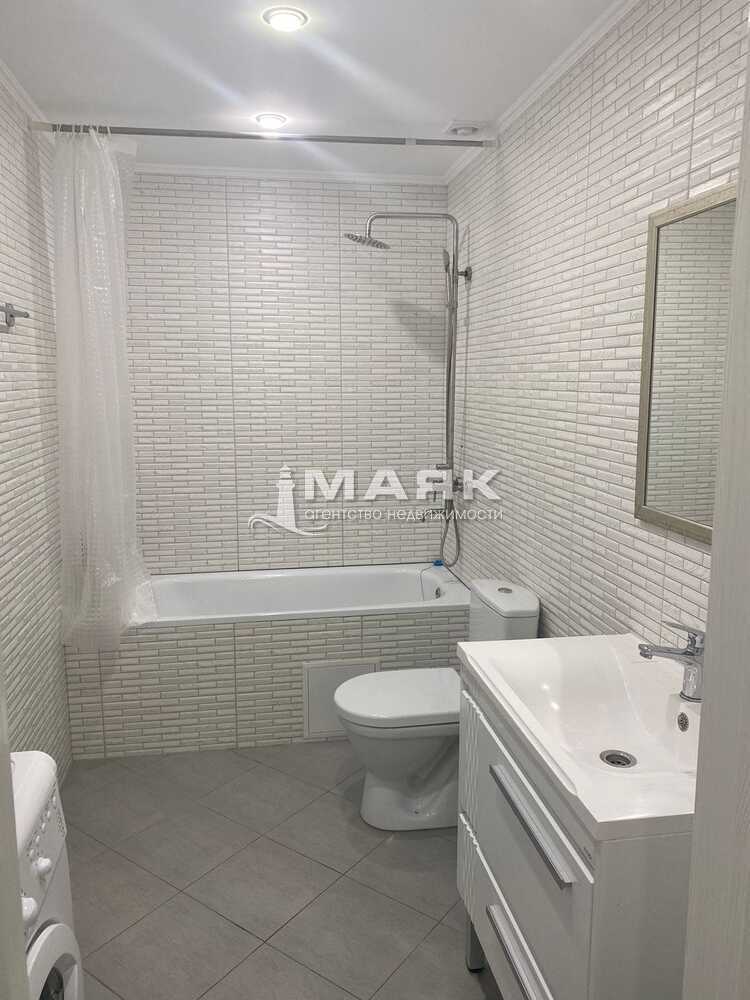 1-к. квартира 44 кв.м, 4/4