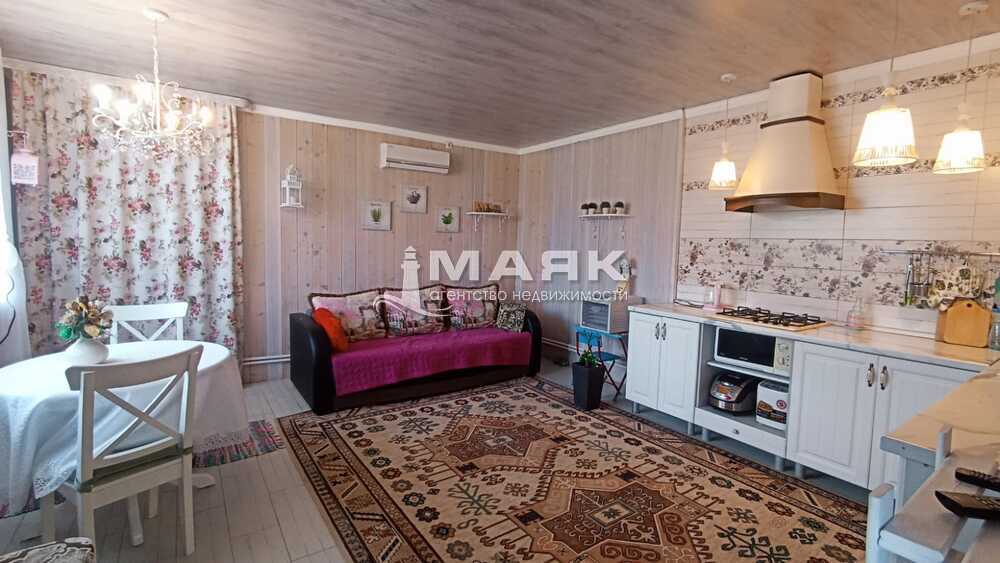 Дом 248 кв.м на участке 22 сот