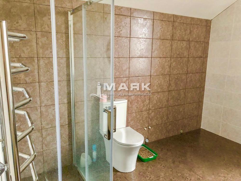 Дом 166.3 кв.м на участке 3 сот
