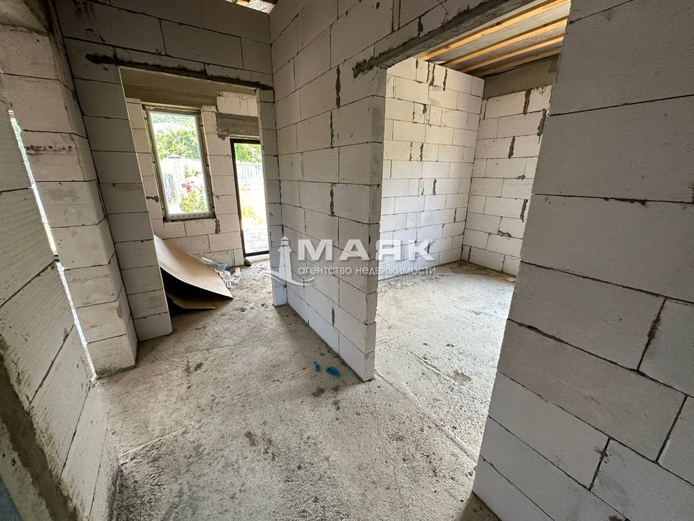 Дом 100 кв.м на участке 5 сот