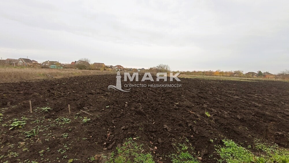 Дом 48 кв.м на участке 18 сот