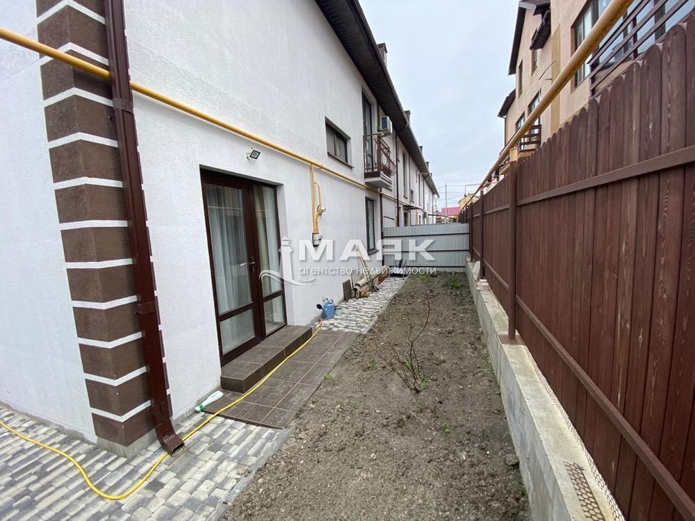 Таунхаус 125.4 кв.м на участке 2.2 сот