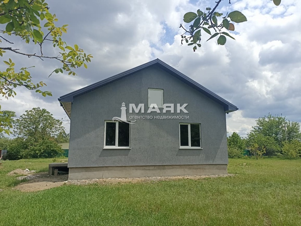 Дом 74.8 кв.м на участке 9 сот
