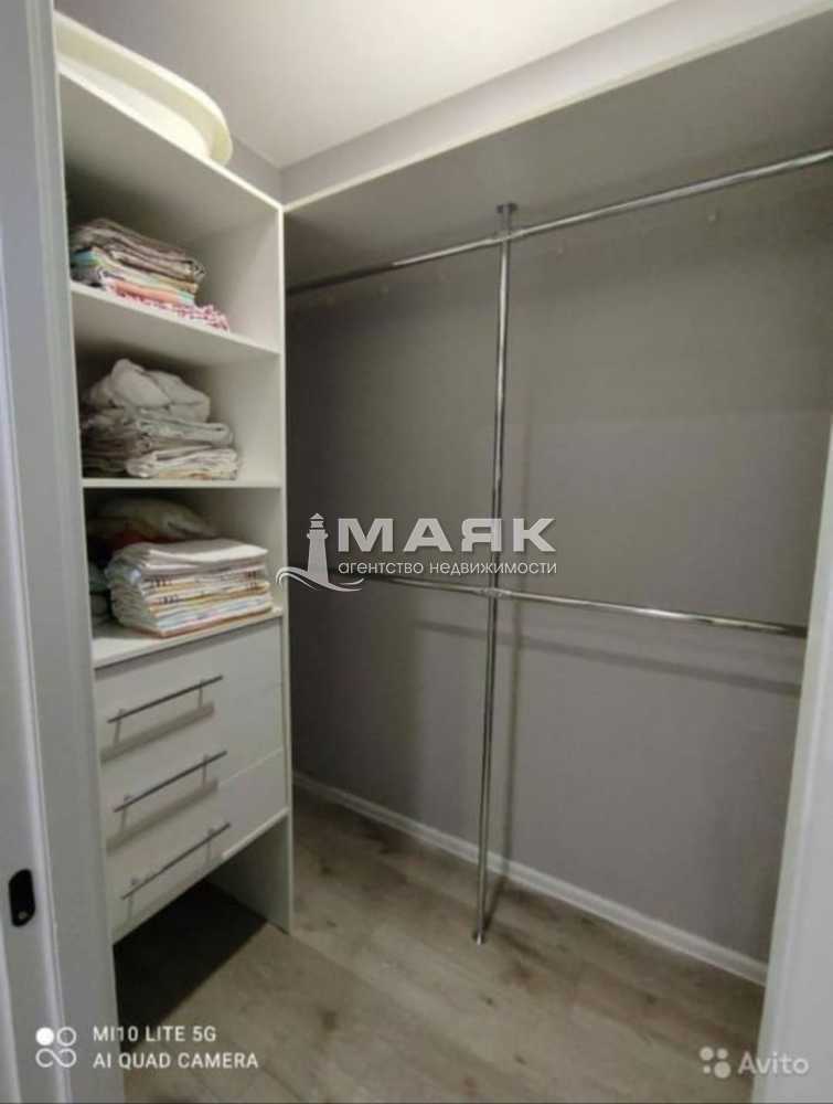 2-к. квартира 63 кв.м, 8/8