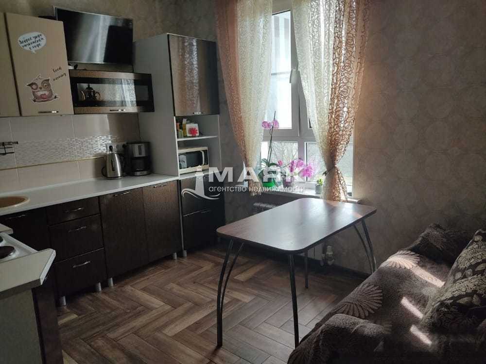 2-к. квартира 58.6 кв.м, 4/8