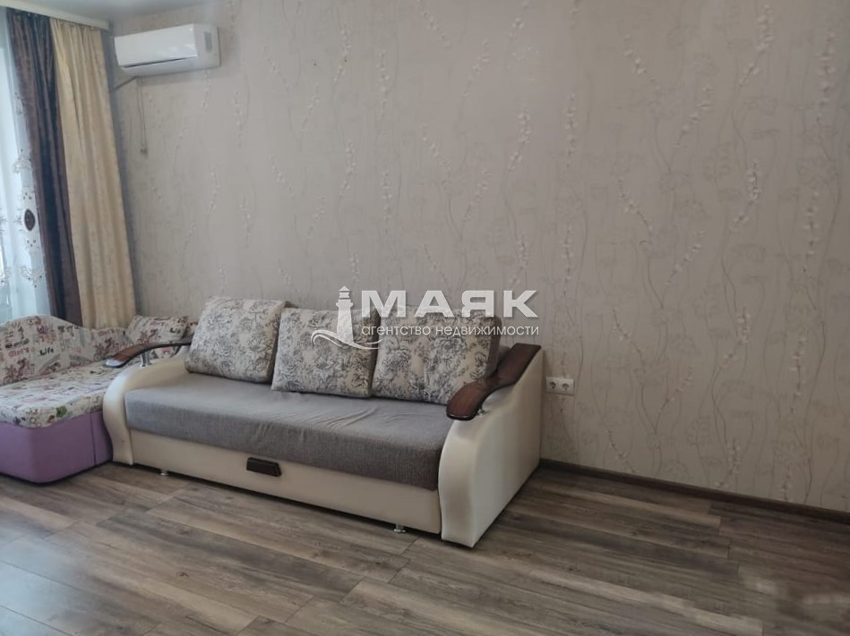 2-к. квартира 58.6 кв.м, 4/8