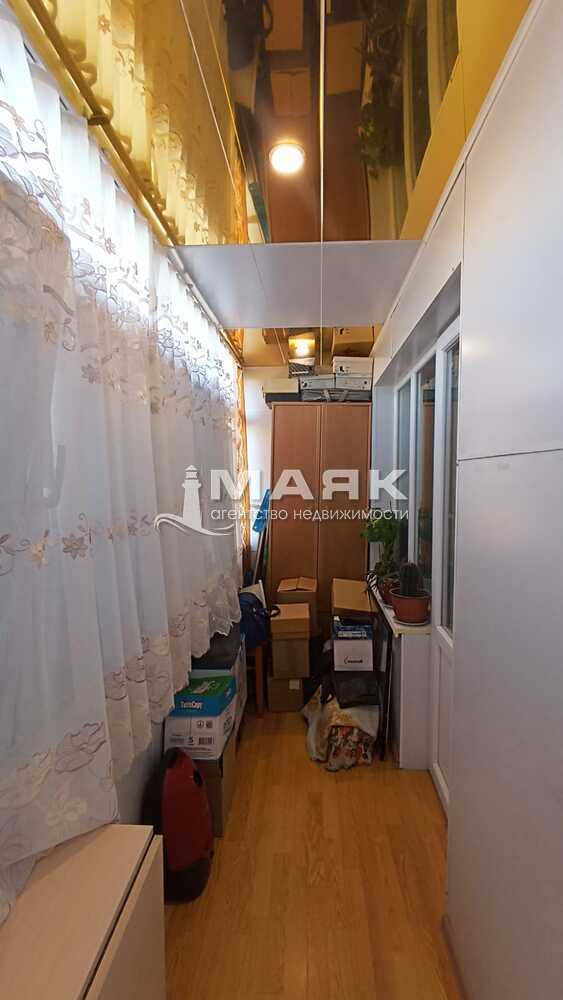 1-к. квартира 35.4 кв.м, 4/4