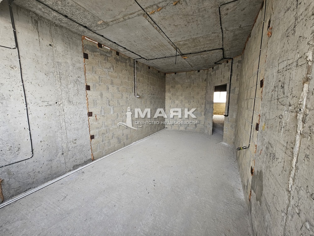 2-к. квартира 75 кв.м, 1/3