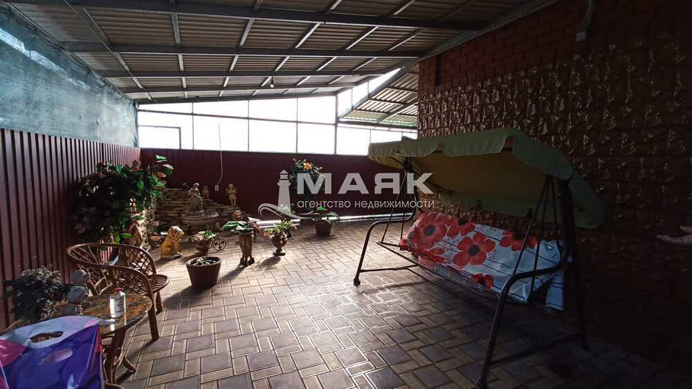 Дом 161.9 кв.м на участке 5 сот