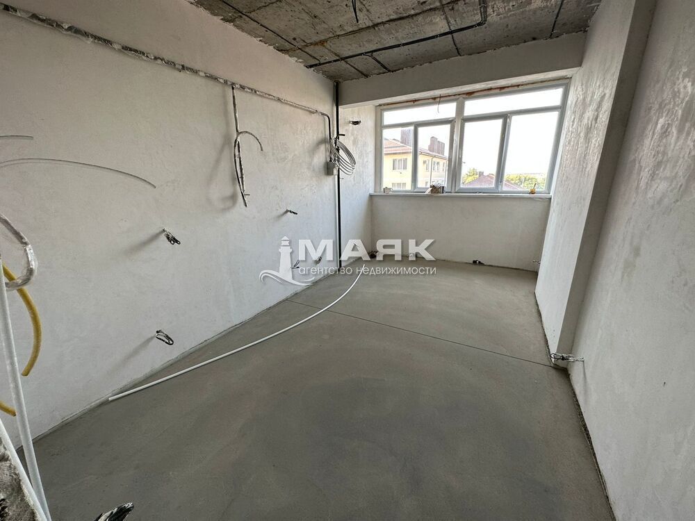 2-к. квартира 75 кв.м, 2/3