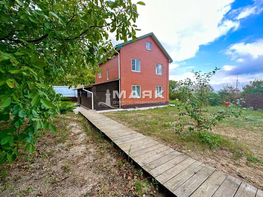 Дом 113 кв.м на участке 14 сот