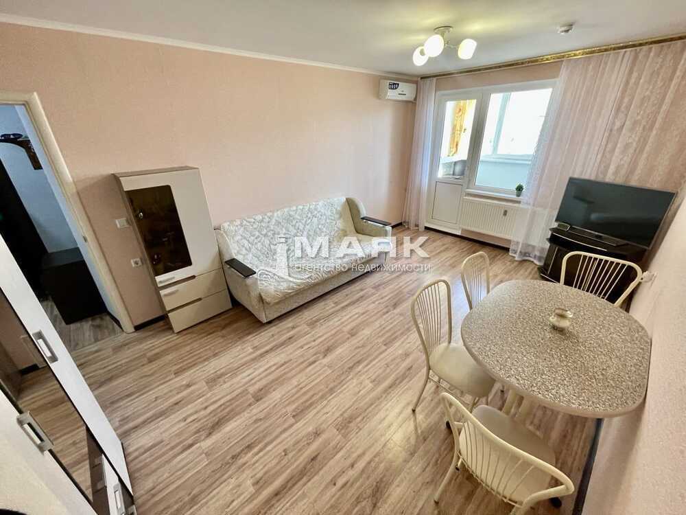 1-к. квартира 32 кв.м, 8/16