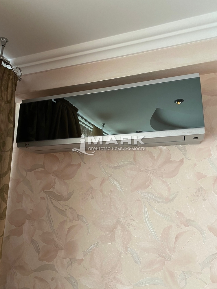 2-к. квартира 82 кв.м, 1/5