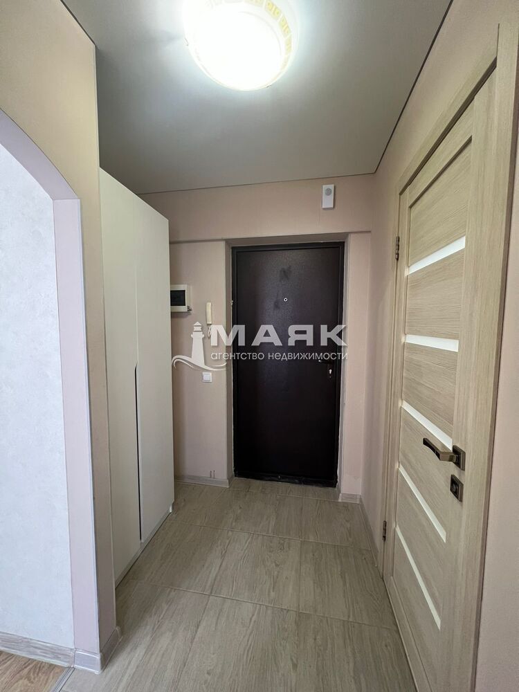 1-к. квартира 37 кв.м, 9/12