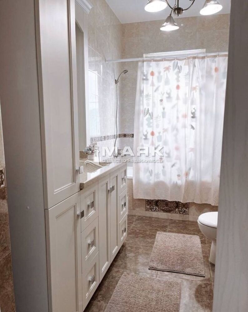 Дом 482.5 кв.м на участке 10 сот