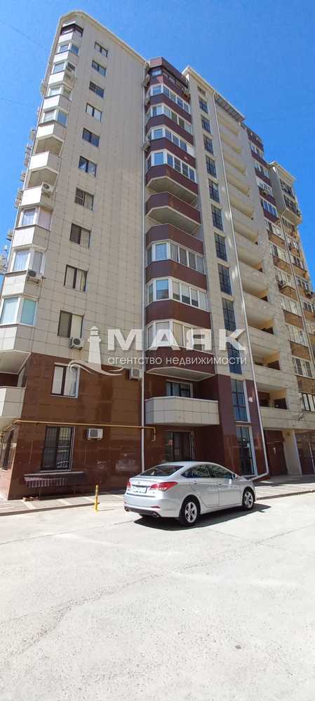 1-к. квартира 53 кв.м, 2/13