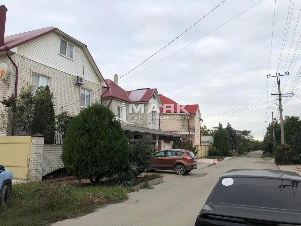 Дом 210.8 кв.м на участке 2 сот