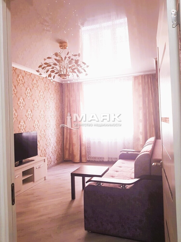 1-к. квартира 44 кв.м, 8/13