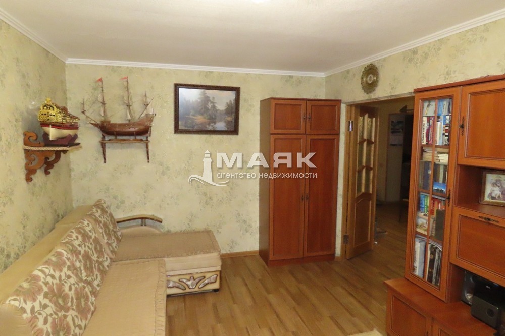 3-к. квартира 86 кв.м, 3/8