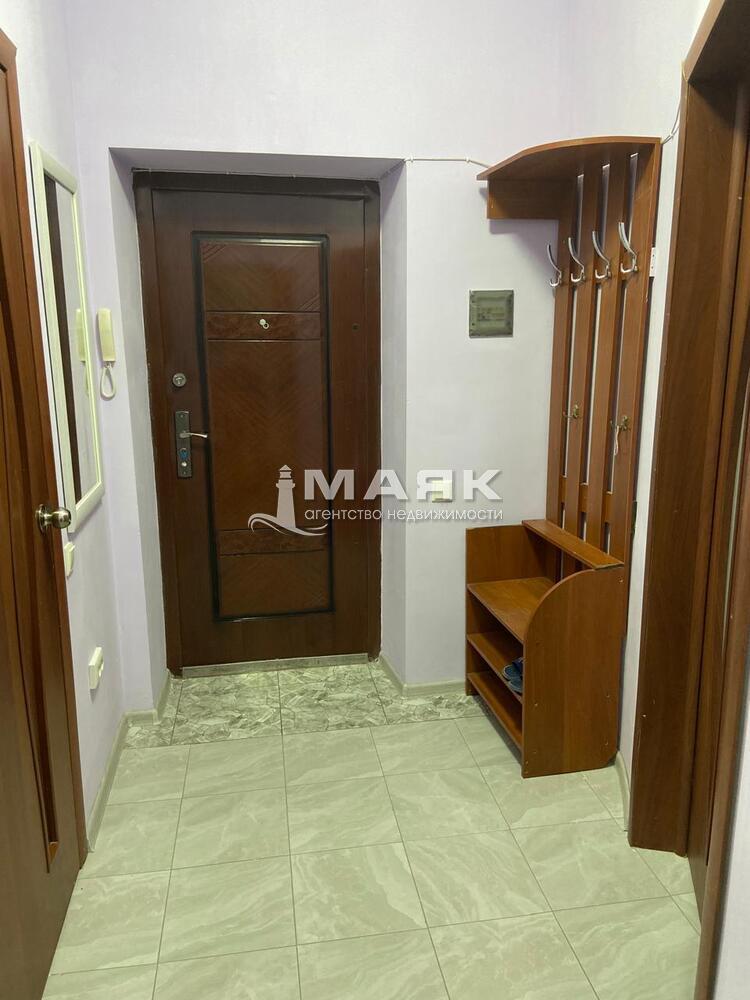 1-к. квартира 41.9 кв.м, 2/9