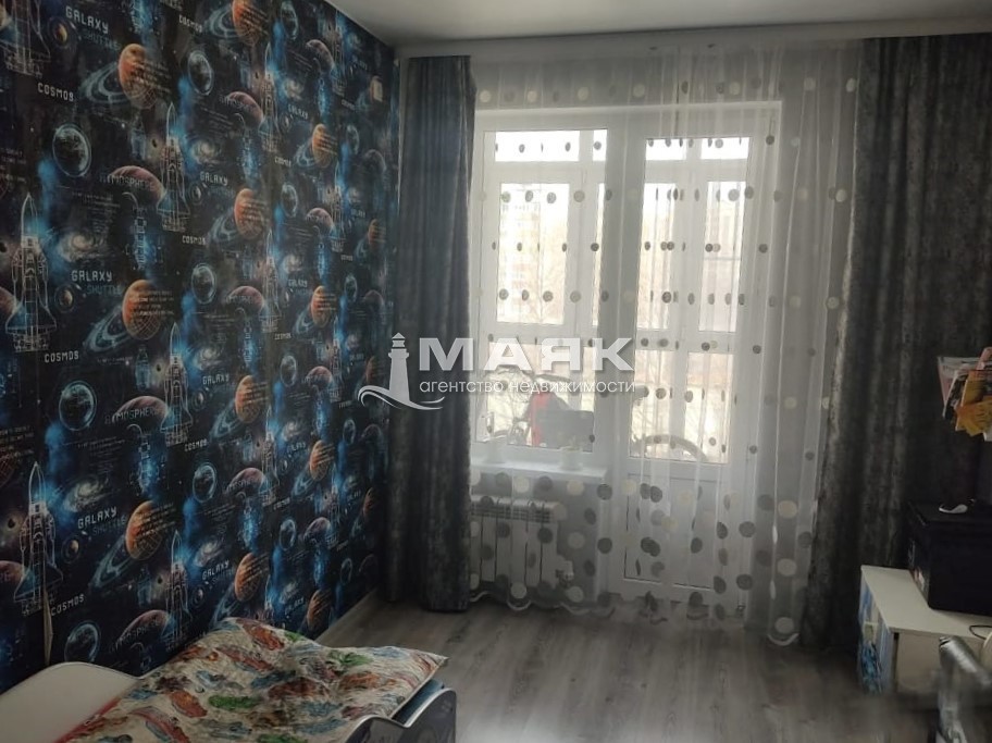 2-к. квартира 58.6 кв.м, 4/8