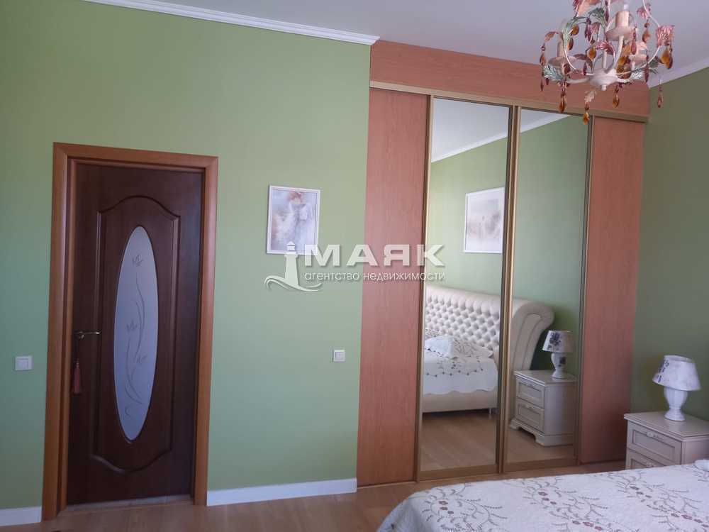 2-к. квартира 68 кв.м, 4/6