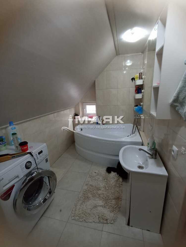 Дом 192.2 кв.м на участке 7.5 сот