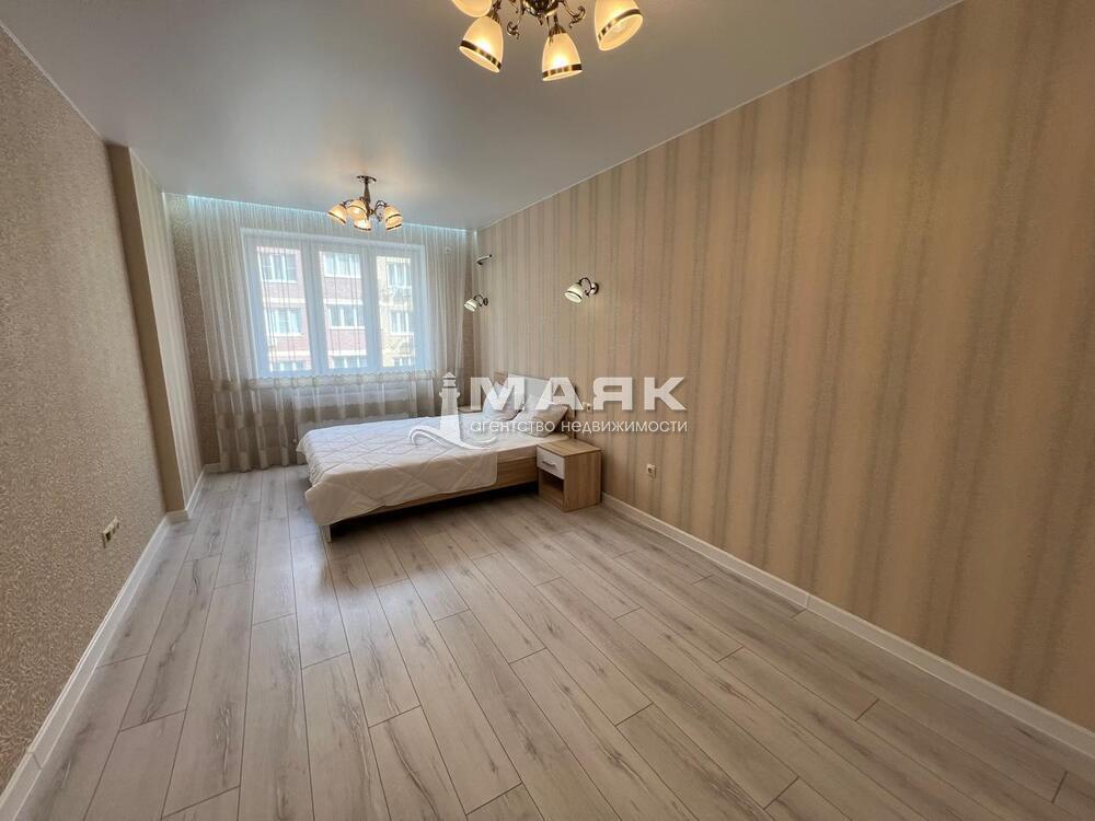 2-к. квартира 68 кв.м, 10/13