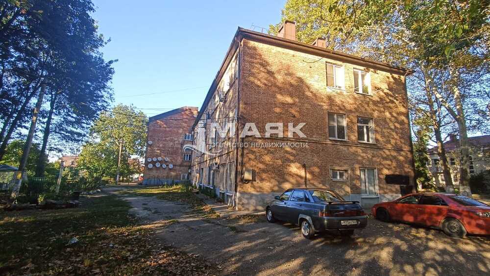 1-к. квартира 37.8 кв.м, 1/3